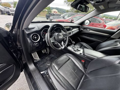Used 2019 Alfa Romeo Stelvio Sport w/ Quick Order Package 22J Sport AWD/4WD image 32