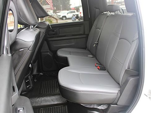 Used 2024 RAM 2500 Tradesman w/ Chrome Appearance Group image 22