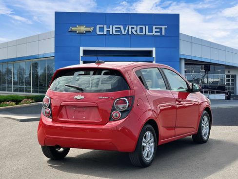 Certified 2015 Chevrolet Sonic LT FWD image 4