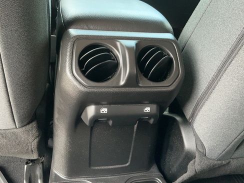 Certified 2025 Jeep Wrangler Unlimited Sport AWD/4WD image 15