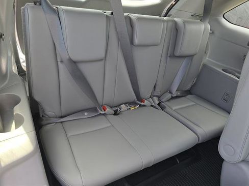 Used 2019 Toyota Highlander XLE image 13