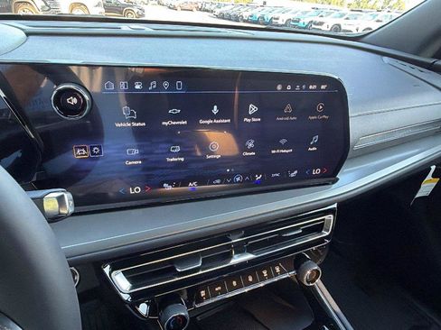 New 2027 Chevrolet Traverse LT w/ Midnight/Sport Edition FWD image 24