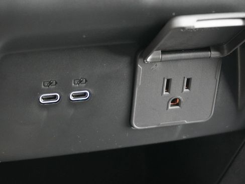 New 2026 Chevrolet Traverse RS w/ LPO, Floor Liner Package image 43