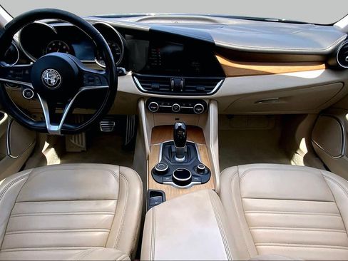 Used 2018 Alfa Romeo Giulia Ti w/ Quick Order Package 22Z Lusso RWD image 15
