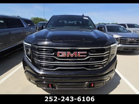 Used 2025 GMC Sierra 1500 AT4 w/ AT4 Premium Package AWD/4WD image 2