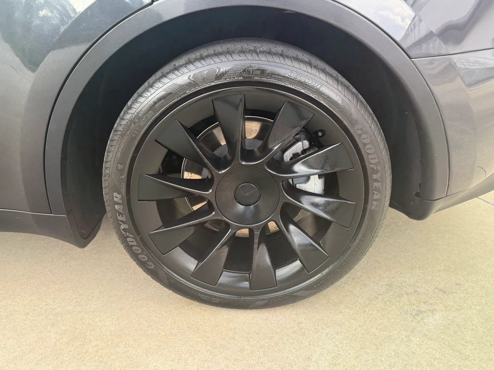 Used 2024 Tesla Model Y Long Range RWD image 13