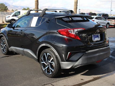 Used 2018 Toyota C-HR XLE image 5