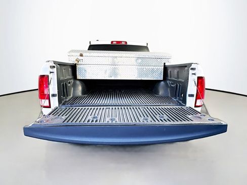 Used 2022 RAM 1500 Classic SLT RWD image 27