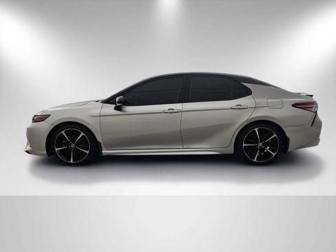 Used 2019 Toyota Camry XSE w/ Navigation Package FWD image 8