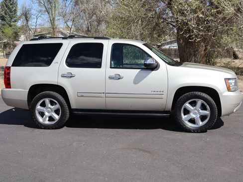 Used 2013 Chevrolet Tahoe LTZ image 3
