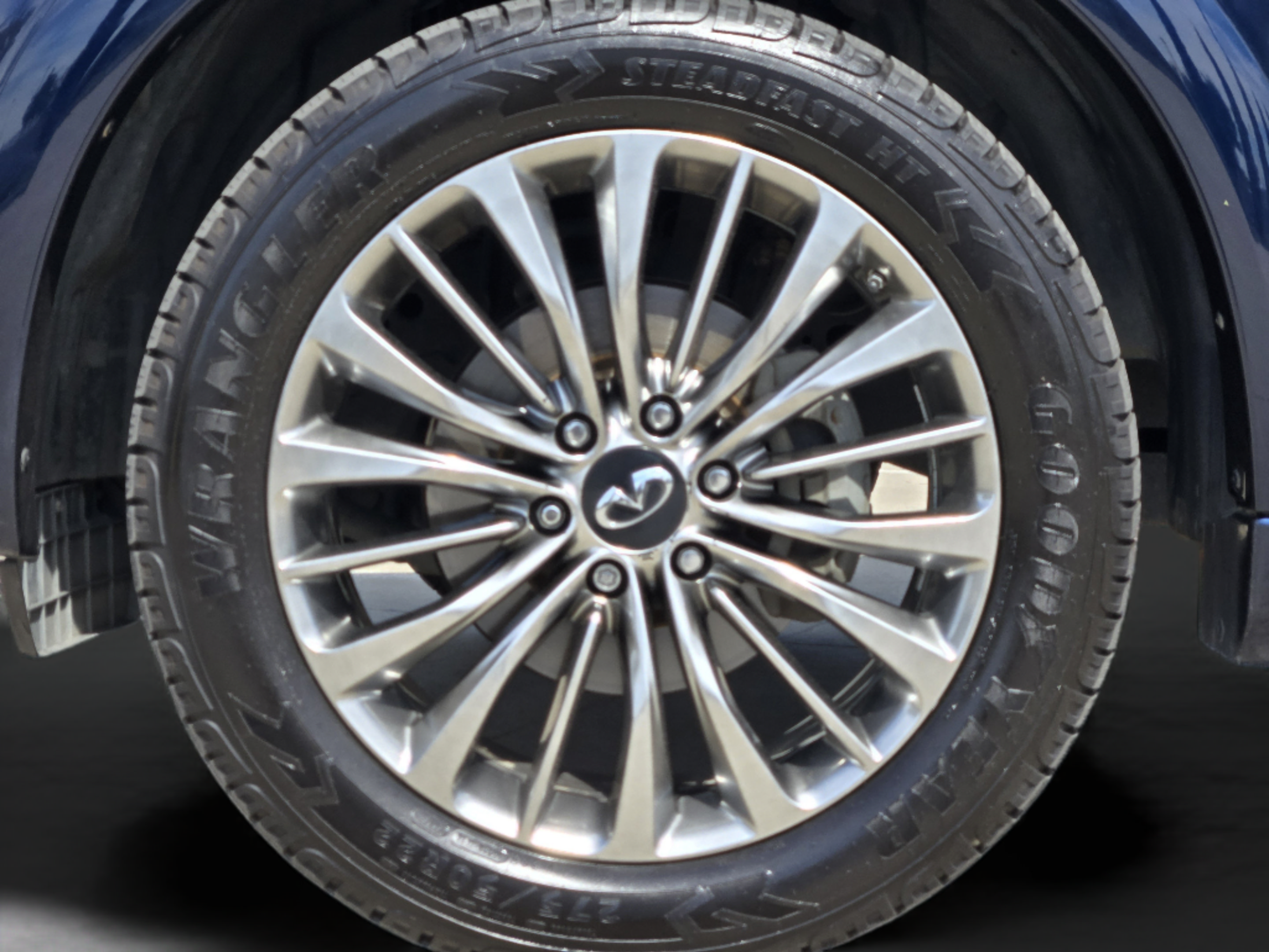 Used 2018 INFINITI QX80 4WD w/ Driver Assistance Package image 39