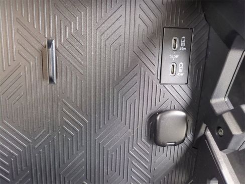 Used 2024 Toyota Tacoma SR image 21