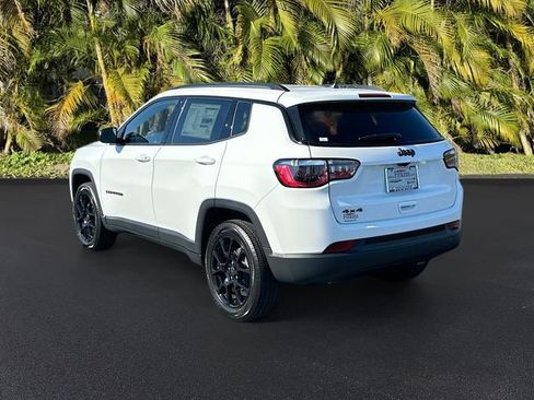 New 2026 Jeep Compass Latitude image 3