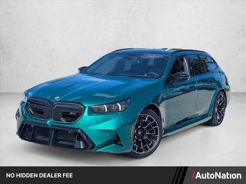 Used 2026 BMW M5 Touring AWD/4WD image 1
