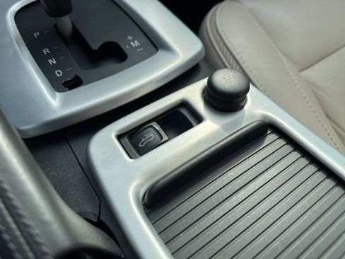 Used 2013 Volvo C70 T5 image 24