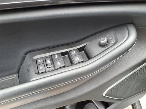 Used 2021 Jeep Grand Cherokee L Laredo image 13