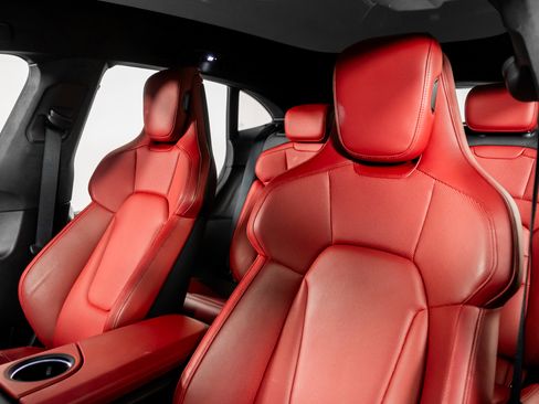 Used 2023 Porsche Taycan GTS w/ Technology Package image 3