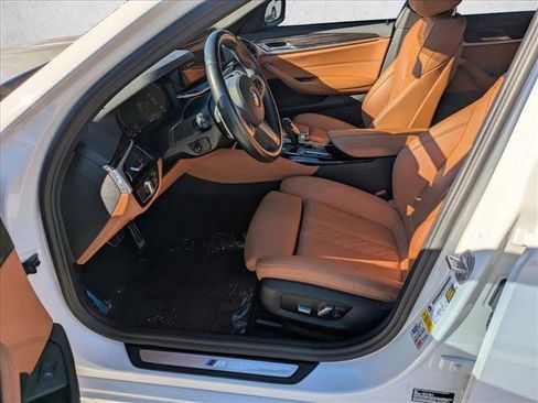 Certified 2023 BMW 530i w/ M Sport Package image 17