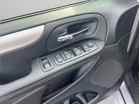 Used 2015 Dodge Grand Caravan SE w/ Quick Order Package 29E SE image 21