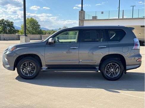 Used 2014 Lexus GX 460 w/ Premium Package AWD/4WD image 4