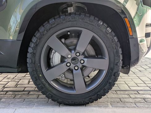 New 2026 Land Rover Defender 110 X-Dynamic SE image 11