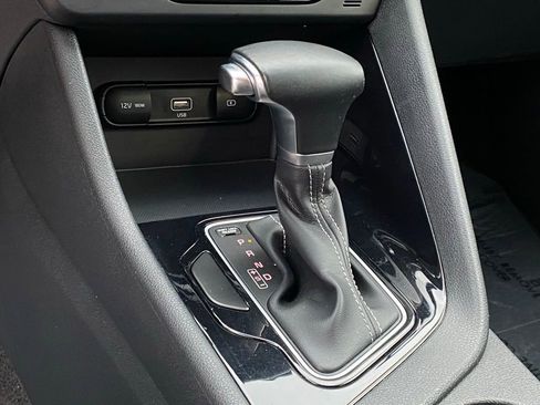 Used 2022 Kia Niro LXS image 20