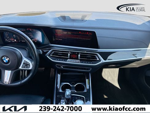 Used 2020 BMW X7 M50i w/ Executive Package image 20