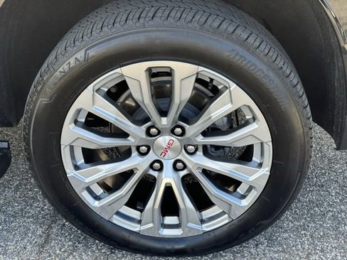 Used 2024 GMC Yukon XL Denali w/ Denali Reserve Package image 31