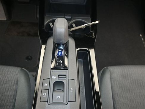 Used 2025 Toyota Prius LE image 8