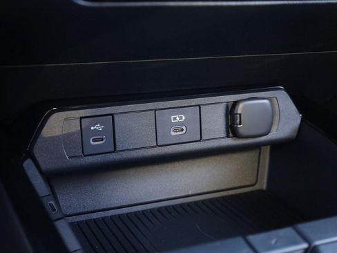 New 2026 Toyota Prius Plug-In Hybrid FWD image 15