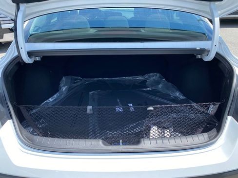 New 2026 Hyundai Elantra SE FWD image 31