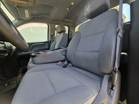 Used 2016 Chevrolet Silverado 1500 Custom w/ Custom Convenience Package RWD image 10