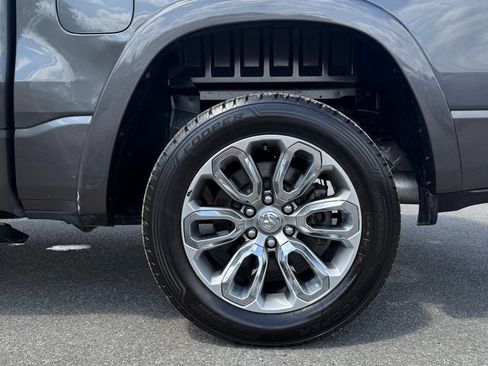Used 2019 RAM 1500 Laramie AWD/4WD image 10
