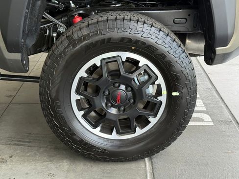 New 2025 Toyota Tacoma TRD Off-Road image 14
