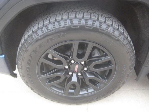 Used 2022 GMC Sierra 1500 Elevation AWD/4WD image 11