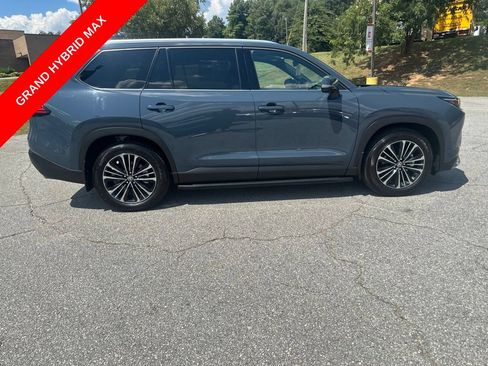 Certified 2026 Toyota Grand Highlander AWD Hybrid image 8