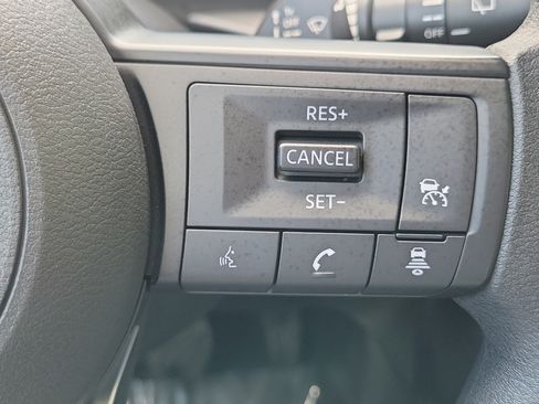 Used 2025 Nissan Kicks SV FWD image 25