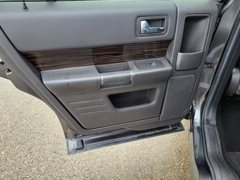 Used 2019 Ford Flex SEL image 14