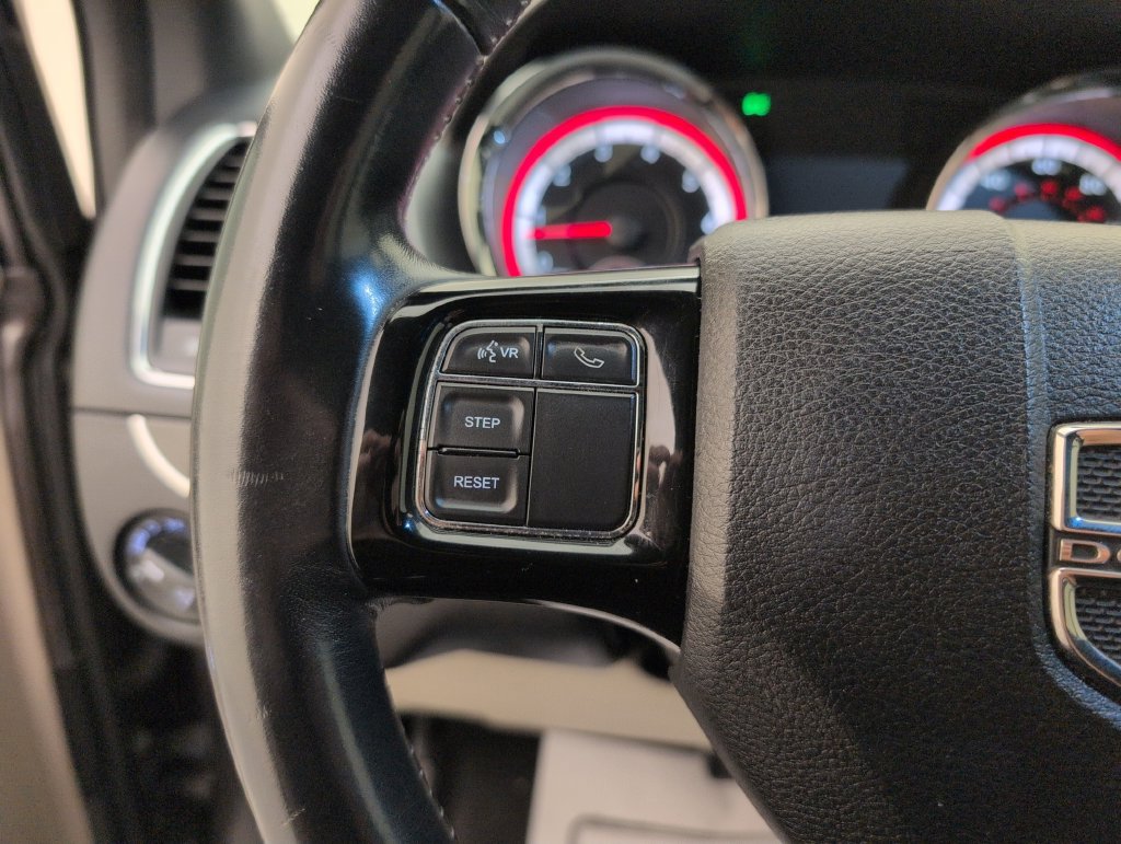 Used 2017 Dodge Grand Caravan SXT FWD image 35