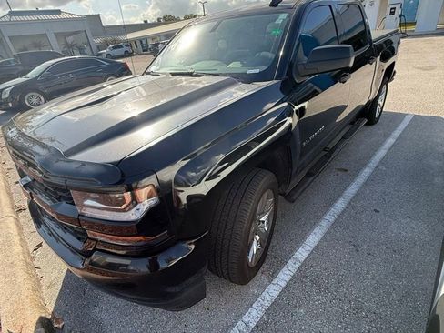 Used 2018 Chevrolet Silverado 1500 Custom w/ Custom Value Package image 1