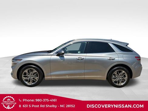 Used 2025 Genesis GV70 2.5T AWD/4WD image 9