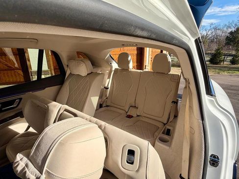 Used 2023 Mercedes-Benz EQS 580 4MATIC SUV w/ Acoustic Comfort Package image 30
