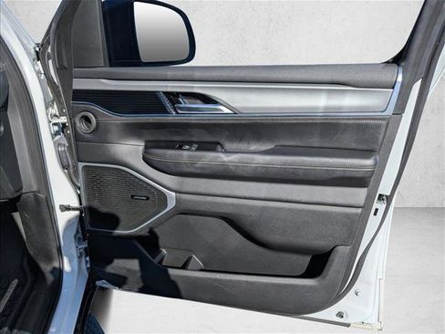 Used 2023 Jeep Wagoneer Series II image 28