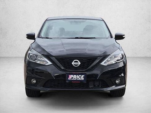 Used 2018 Nissan Sentra SR w/ Technology Package FWD image 2