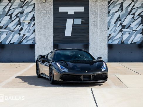 Used 2019 Ferrari 488 GTB RWD image 1