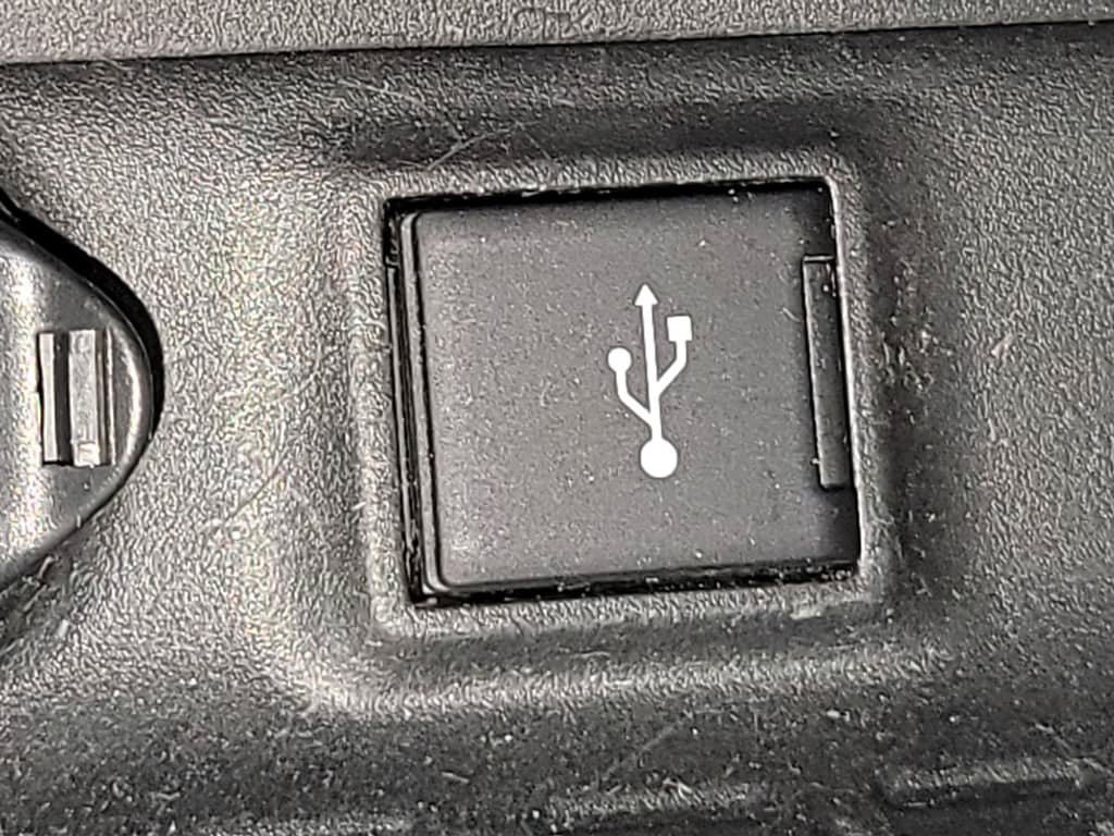 Used 2021 Toyota RAV4 XLE FWD image 24