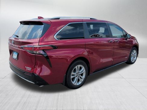 Certified 2021 Toyota Sienna Platinum AWD/4WD image 5