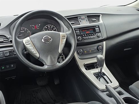 Used 2015 Nissan Sentra S image 15