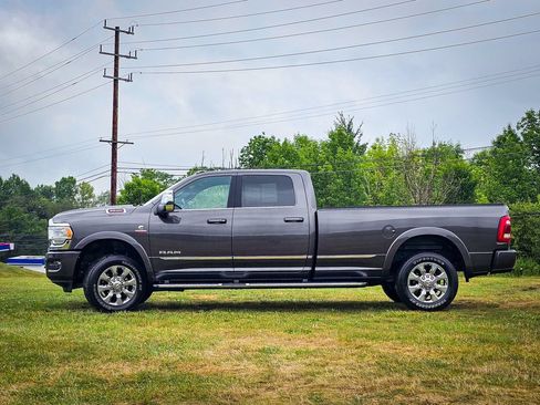 Used 2024 RAM 3500 Limited AWD/4WD image 8
