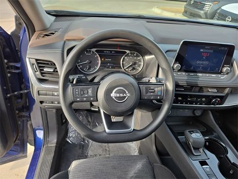 Certified 2023 Nissan Rogue SV image 34